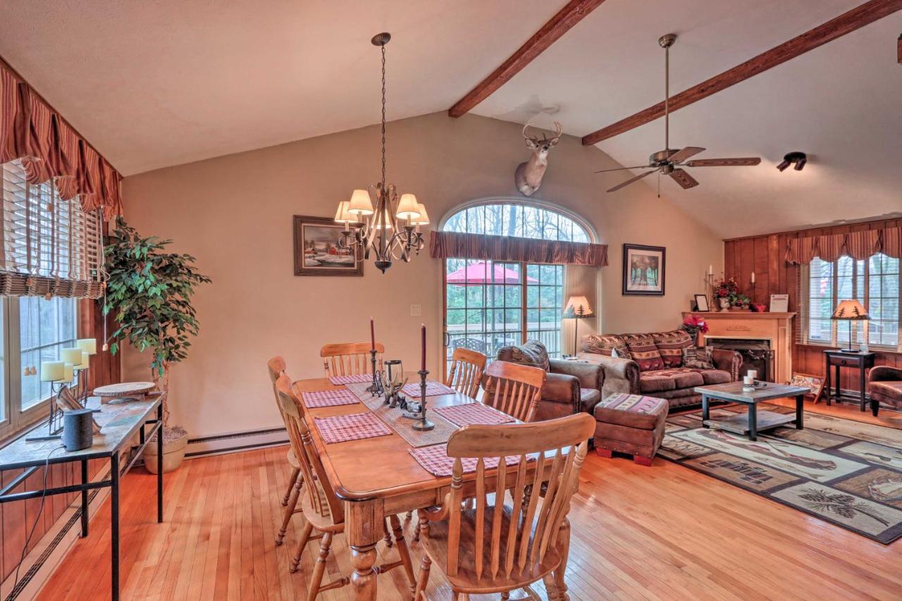 Poconos Home With Game Room Walk To Lake Harmony! エクステリア 写真