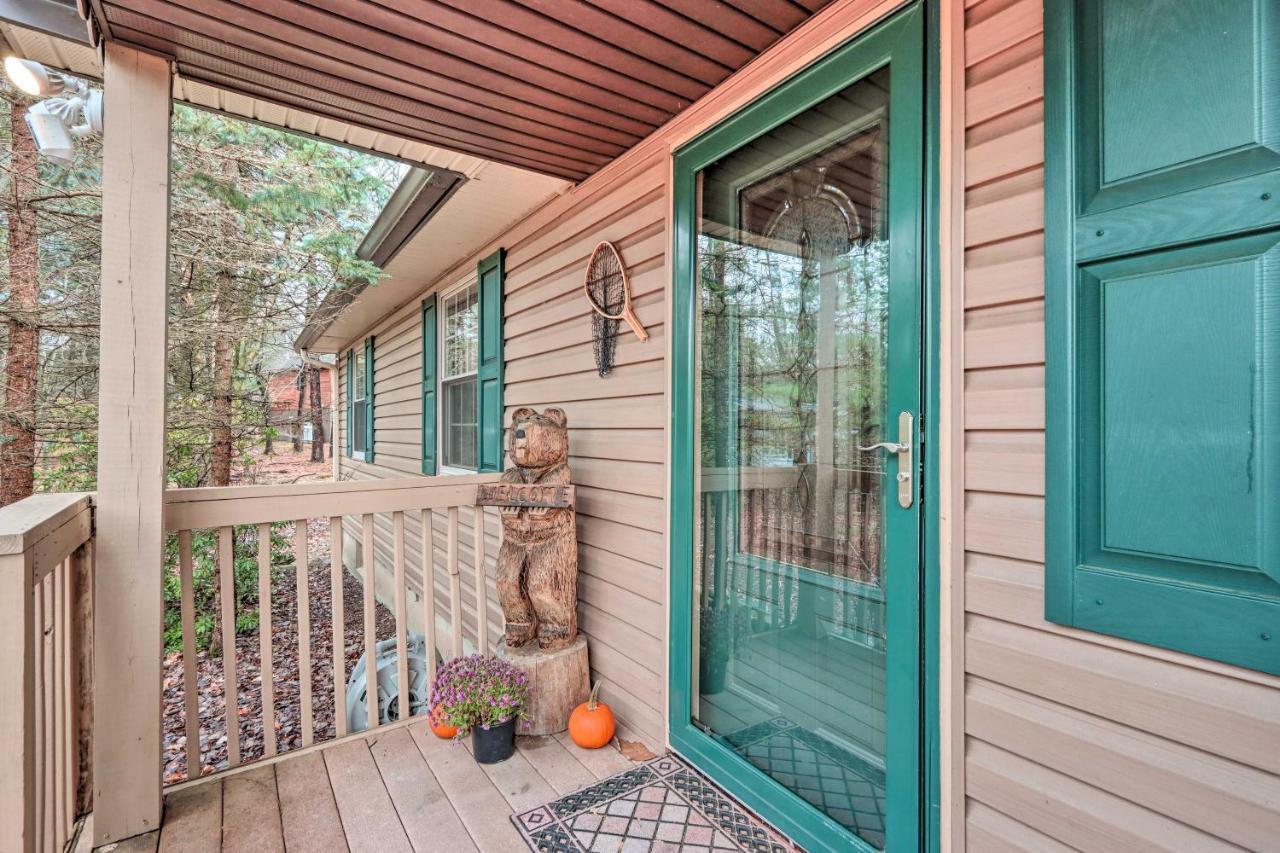 Poconos Home With Game Room Walk To Lake Harmony! エクステリア 写真